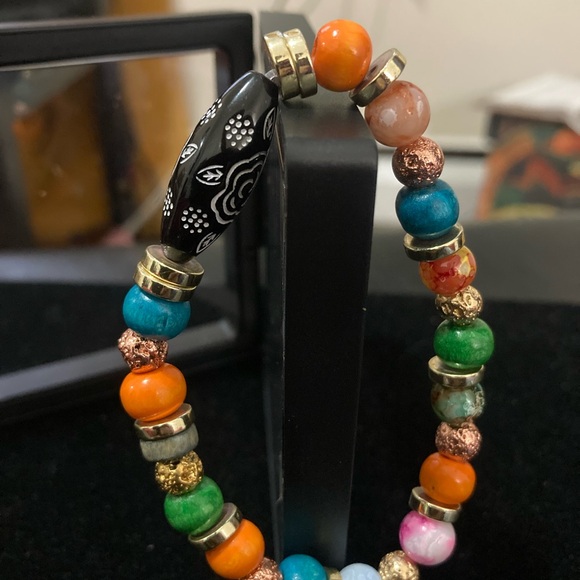 Colorful Beaded Bracelet - Picture 2 of 2
